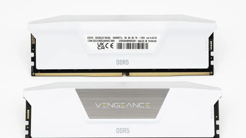 Современные модули оперативной памяти DDR5 на материнской плате